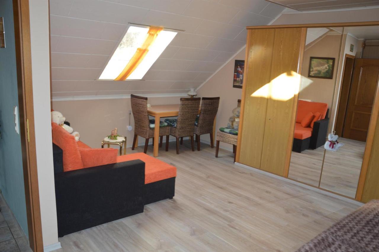 Ferienwohnung Auszeit Waxweiler Bagian luar foto