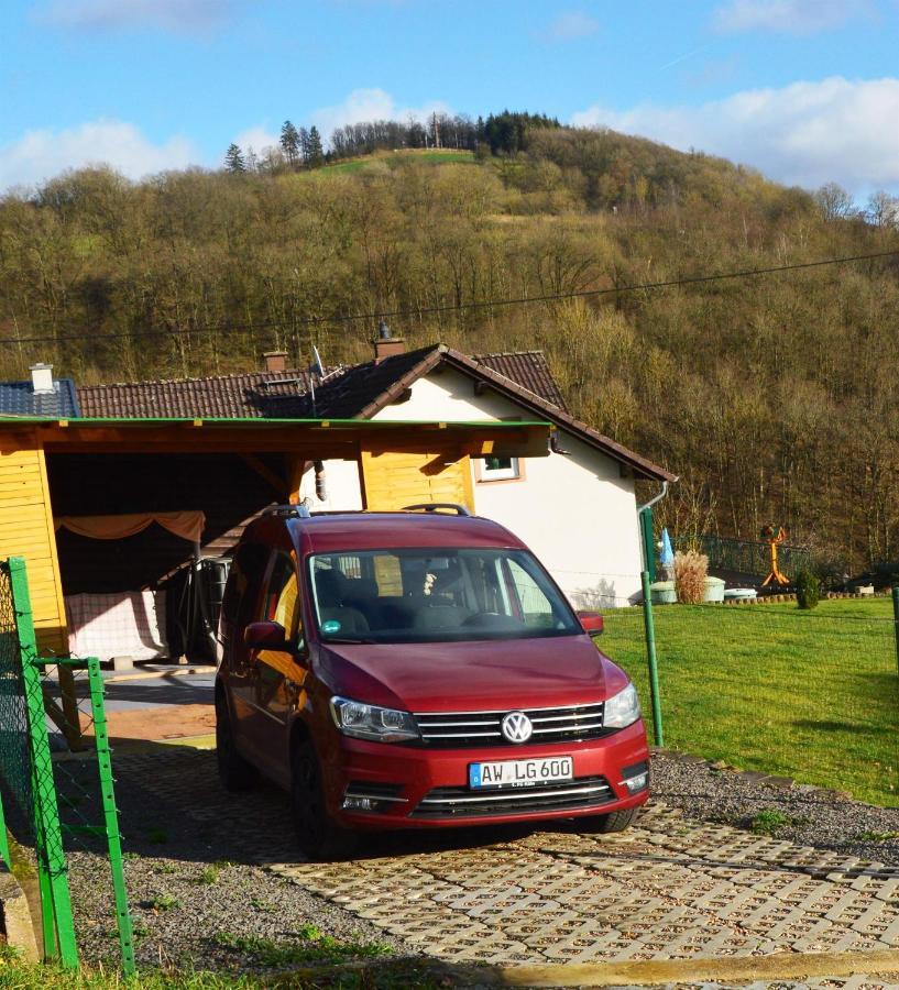 Ferienwohnung Auszeit Waxweiler Bagian luar foto