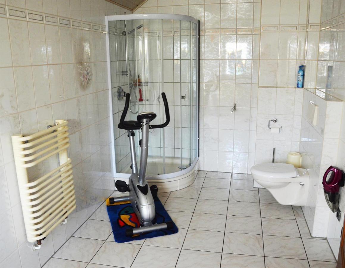 Ferienwohnung Auszeit Waxweiler Bagian luar foto